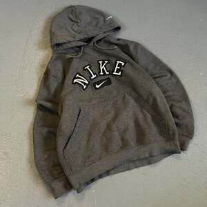 Vintage Y2K Nike Grey Spellout Arc Center Swoosh Hoodie Size Medium